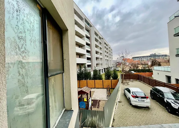 In - Yamaluxe Apartament