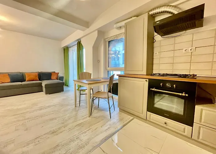 In - Yamaluxe Apartament