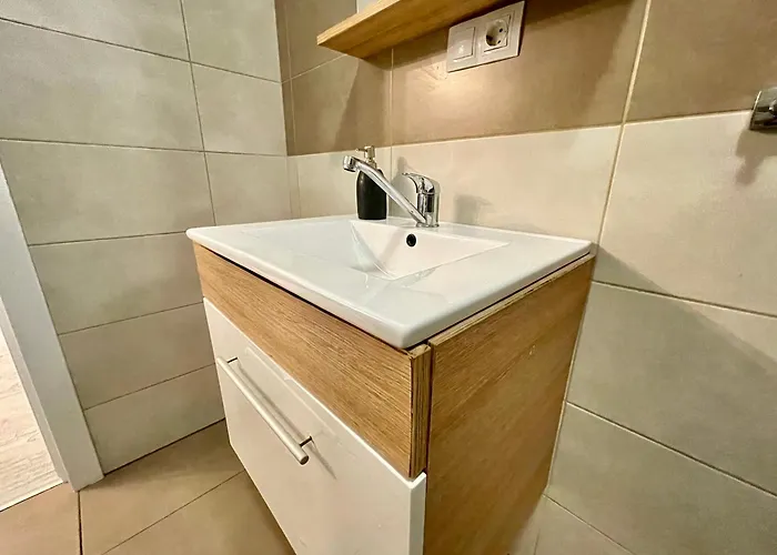 In - Yamaluxe * Kluž